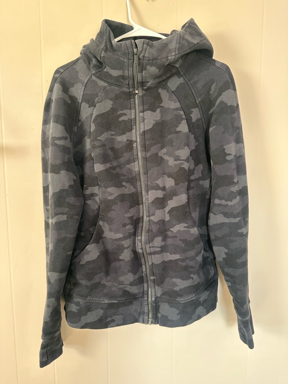 Lululemon Scuba Full Zip Hoodie- Heritage 365 Camo Deep Coal Multi - Picture 2 of 12